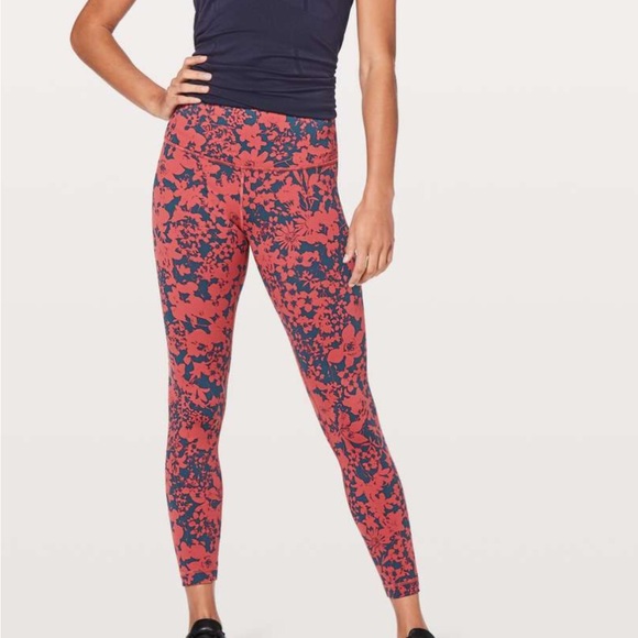 Lululemon Wunder Under Hi-Rise 7/8 Tight *Full-On Luon 25" size 4 - Picture 5 of 9